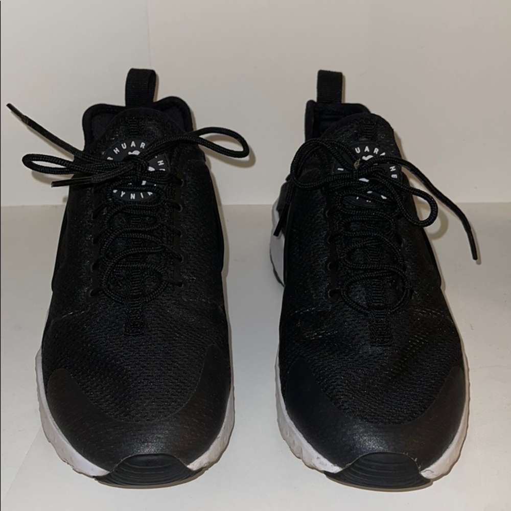 Women’s Nike Air Huaraches